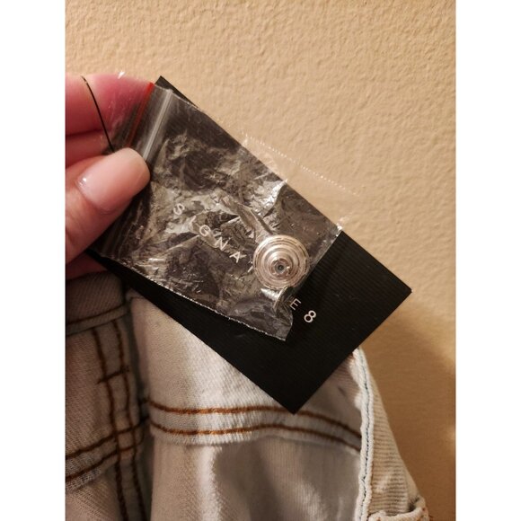 Destroyed Denim Signature 8 Shorts Size Medium - Picture 5 of 5